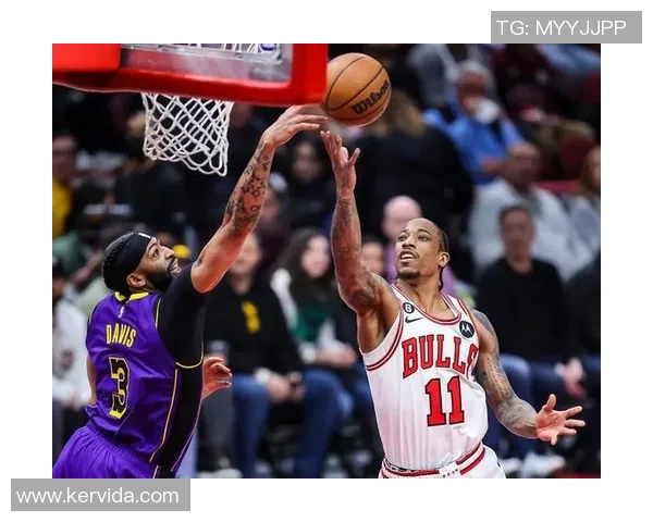 NBA夏季联赛小牛对公牛精彩比赛录像回顾与分析