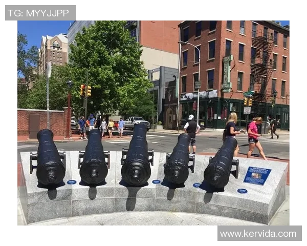 纽约城与费城的文化碰撞与城市发展之路探讨